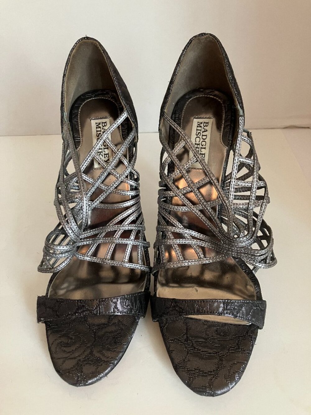 Badgley Mischka Silver Sandals Heels Shoes size 9M Heel Sandals READ
